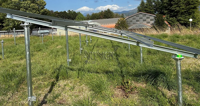 ArtSign 長野県における625kW太陽光発電地上設置システム：ZM鋼製太陽光発電架台の適用